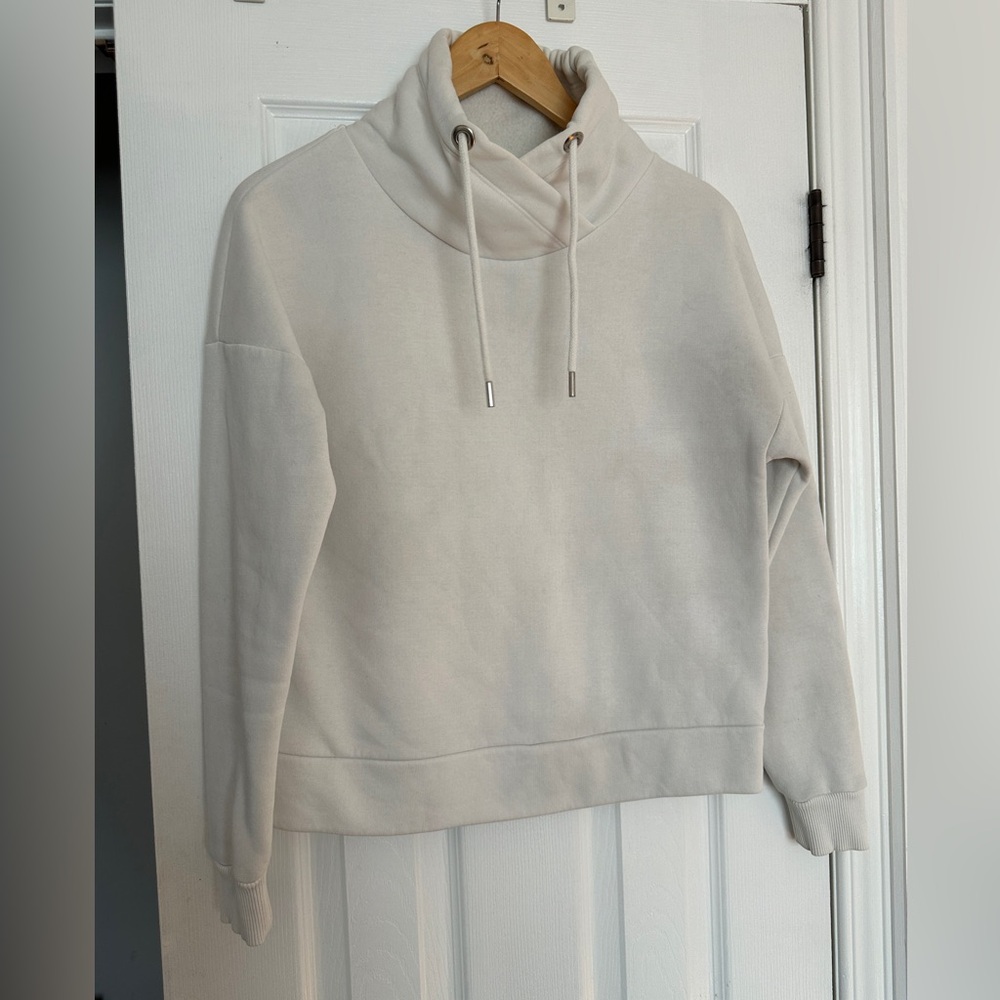 Banana Republic white collar cotton fleece sweater (size small)